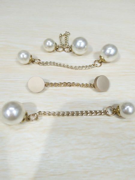 a variety of beads, buttons, chain decorations, pentagram pendant accessories
a variety of beads, buttons, chain decorations, pentagram pendant accessories