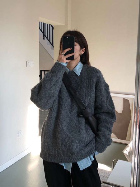 fashion milk twist 2020 blue new sweater for soft women in autumn and winter luxury, White;black
fashion milk twist 2020 blue new sweater for soft women in autumn and winter luxury, White;black