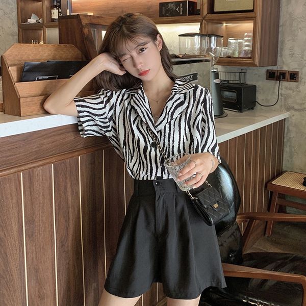 2021 new zebra print short sleeve women blouse chiffon tee vintage summer t shirt casual tshirt and shorts 2 piece set cctx, White
2021 new zebra print short sleeve women blouse chiffon tee vintage summer t shirt casual tshirt and shorts 2 piece set cctx, White