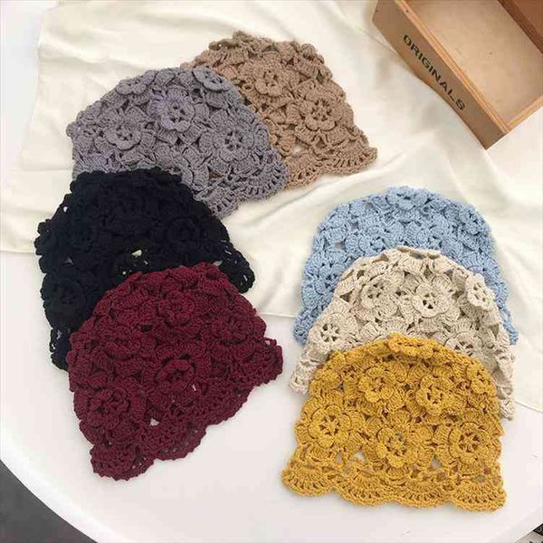 hand-woven hollow flower wool beret female autumn and winter temperament retro melon fur hat knitted painter hat, Blue;gray
hand-woven hollow flower wool beret female autumn and winter temperament retro melon fur hat knitted painter hat, Blue;gray
