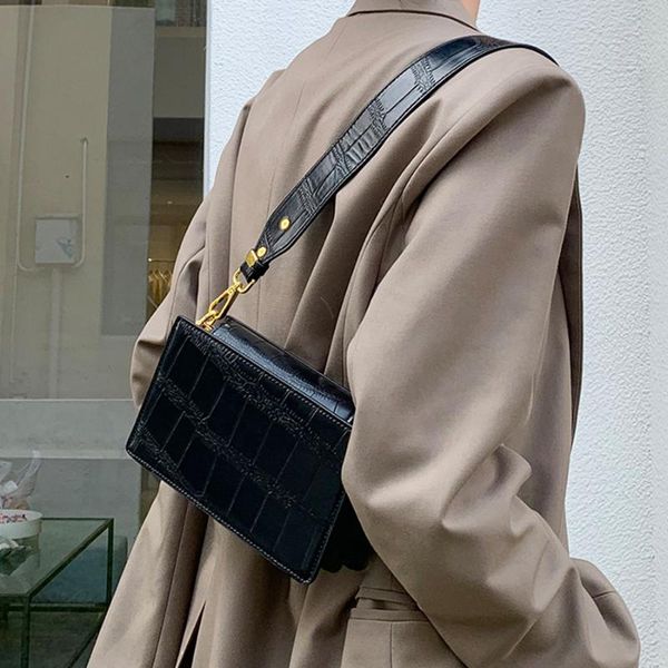 evening bags crocodile pu leather shoulder bag women solid square armpit retro girl metal adjustable handbag luxury fashion clutch purse
evening bags crocodile pu leather shoulder bag women solid square armpit retro girl metal adjustable handbag luxury fashion clutch purse