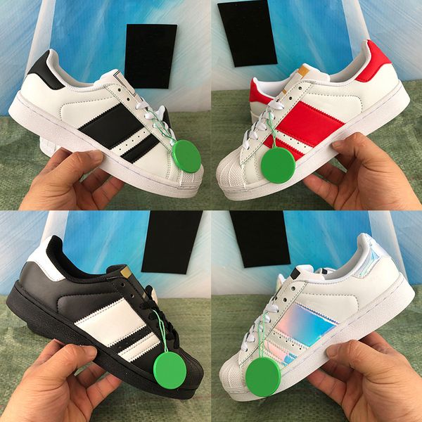 men women casual shoes triple cloud white core black iridescent university red metallic gold foundation luxury mens deaigner sneakers
men women casual shoes triple cloud white core black iridescent university red metallic gold foundation luxury mens deaigner sneakers