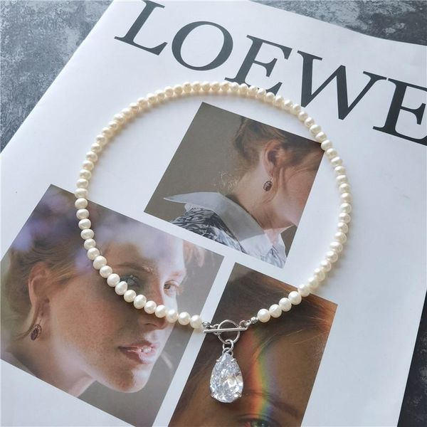 chokers fashion leisure style exquisite and luxurious zircon waterdrop pendant natural freshwater pearl clavicle short necklace, Golden;silver
chokers fashion leisure style exquisite and luxurious zircon waterdrop pendant natural freshwater pearl clavicle short necklace, Golden;silver