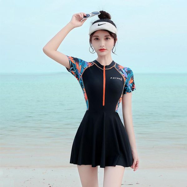 one-piece suits women swimsuit plus size swimwear one piece bathing suit with removable skirt ropa mujer verano
one-piece suits women swimsuit plus size swimwear one piece bathing suit with removable skirt ropa mujer verano