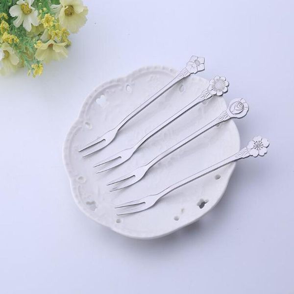 new fruit fork stainless steel two-toothed fork cake western small multifunctional household kitchen accessories
new fruit fork stainless steel two-toothed fork cake western small multifunctional household kitchen accessories