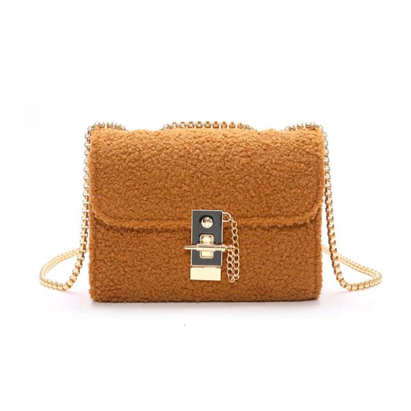 fashion square 2021 new street trend cloth single shoulder slung portable women's small bag
fashion square 2021 new street trend cloth single shoulder slung portable women's small bag