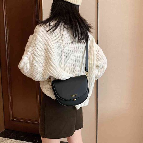 2020 fashion trend women's korean version simple foreign texture saddle ins net red one shoulder messenger bag
2020 fashion trend women's korean version simple foreign texture saddle ins net red one shoulder messenger bag