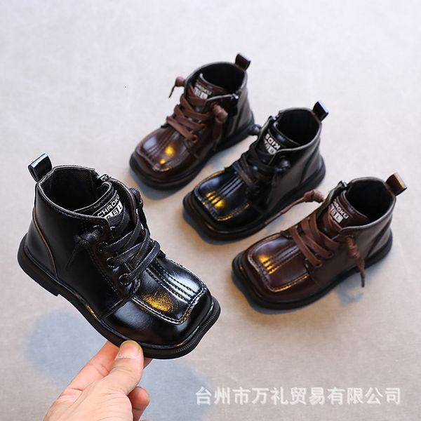 baby shoes children's short boots 2021 autumn winter fashion square head soft bottom small and medium martin, Black
baby shoes children's short boots 2021 autumn winter fashion square head soft bottom small and medium martin, Black