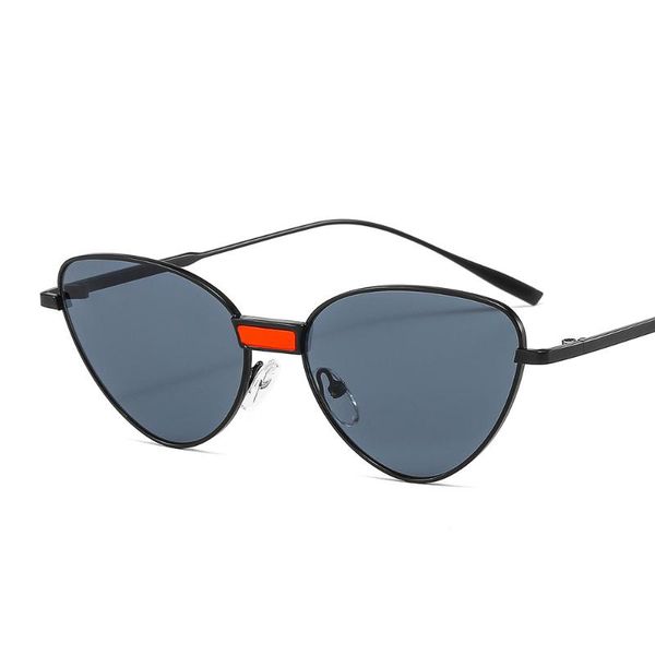 2021 new metal fashion women sunglasses design mirror vintage cat eye fashion sun glasses lady eyewear, White;black
2021 new metal fashion women sunglasses design mirror vintage cat eye fashion sun glasses lady eyewear, White;black