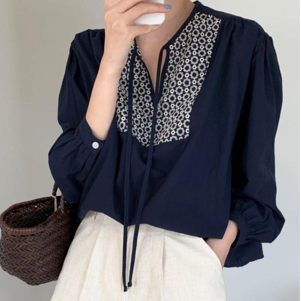 women's blouses & shirts autumn vintage women chic solid embroidery blouse fashion long sleeve office lady korean blusas casual loose, White
women's blouses & shirts autumn vintage women chic solid embroidery blouse fashion long sleeve office lady korean blusas casual loose, White