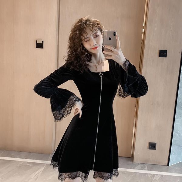 casual dresses 2021 vintage style mini velour dress women lace velvet square neck long sleeve vestidos, Black;gray
casual dresses 2021 vintage style mini velour dress women lace velvet square neck long sleeve vestidos, Black;gray