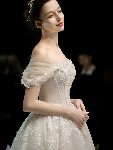 vintage a-line 2021 champagne off the shoulder applique lace wedding gowns robe de mariage bride es new designer u4fu, White
vintage a-line 2021 champagne off the shoulder applique lace wedding gowns robe de mariage bride es new designer u4fu, White
