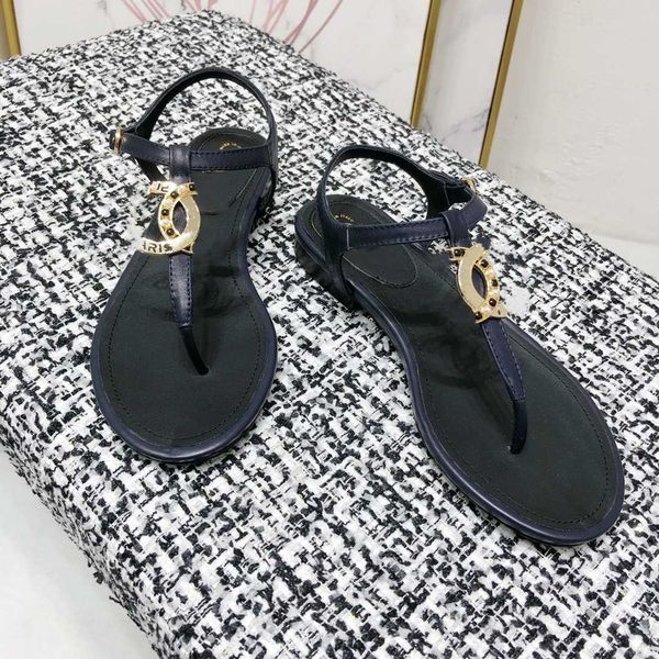 the latest clip toe women's sandals fashion classic electroplating gold button women sandal size 35-40, Black
the latest clip toe women's sandals fashion classic electroplating gold button women sandal size 35-40, Black