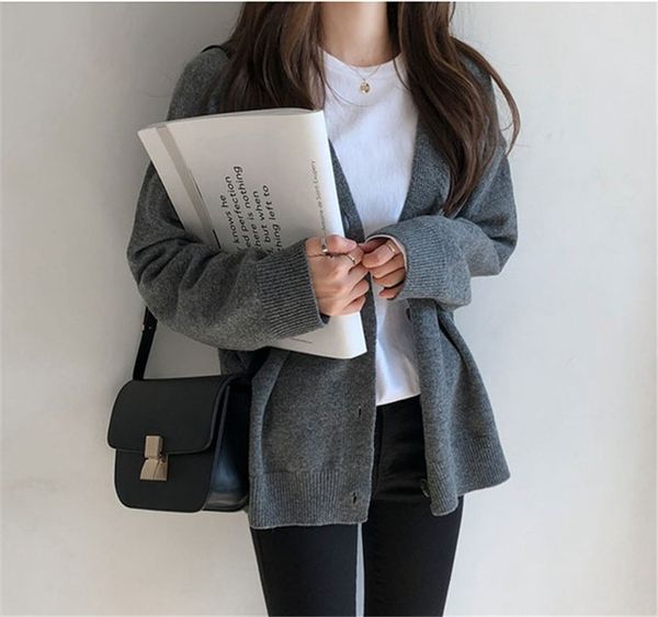 2021 new korean style single breasted knitted sweater women loose long sleeve v neck coats ladies casual chic cardigan sweaters bv8i, White;black
2021 new korean style single breasted knitted sweater women loose long sleeve v neck coats ladies casual chic cardigan sweaters bv8i, White;black