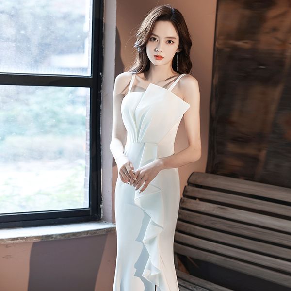 white fashion spaghetti strap mermaid evening dress chic ruffles high split pageant party gown for host women banquet, Black;red
white fashion spaghetti strap mermaid evening dress chic ruffles high split pageant party gown for host women banquet, Black;red