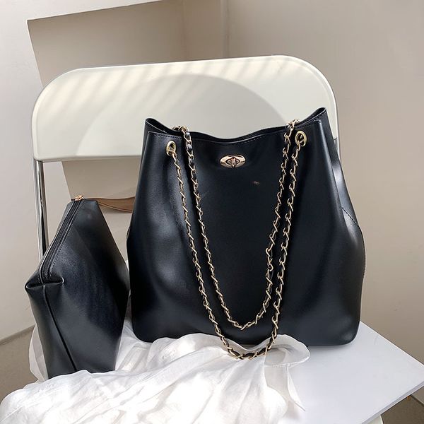 large capacity chain bag one shoulder big handbag female 2021 designer style tide korean texture messenger bags bucket handbags
large capacity chain bag one shoulder big handbag female 2021 designer style tide korean texture messenger bags bucket handbags