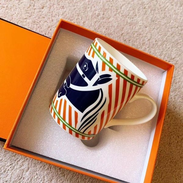 mugs european-style delicate tableware set high-end china household cup and mug luxury phnom penh gift porcelain tazas
mugs european-style delicate tableware set high-end china household cup and mug luxury phnom penh gift porcelain tazas