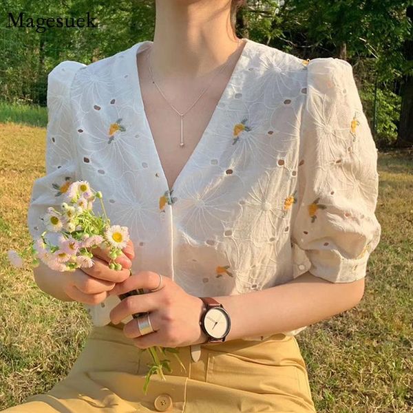 women's blouses & shirts korean puff short sleeve loose blouse summer v-neck embroidery flower shirt ladies femme sweet hollow out wome, White
women's blouses & shirts korean puff short sleeve loose blouse summer v-neck embroidery flower shirt ladies femme sweet hollow out wome, White