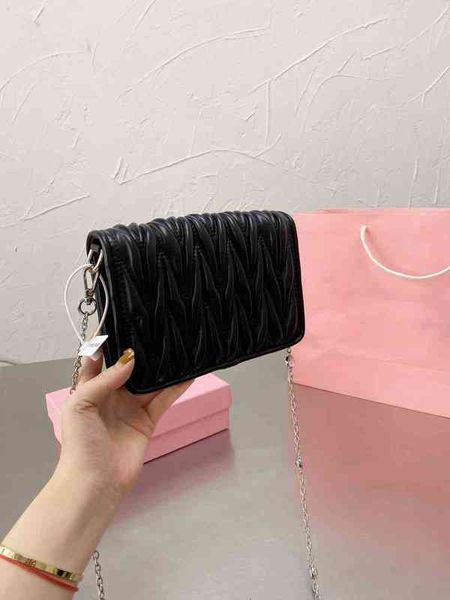 women shoulder bags crossbody messenger classic handbag high capacity fashion designer leather clutch with chain lady wallet 1105
women shoulder bags crossbody messenger classic handbag high capacity fashion designer leather clutch with chain lady wallet 1105