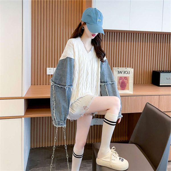 autumn design stitching denim sleeve v-neck sweater loose knit top, White;black
autumn design stitching denim sleeve v-neck sweater loose knit top, White;black