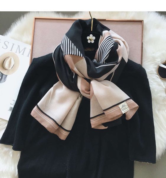 versatile foreign style thin silk feminine temperament color matching super large scarf shawl dual purpose spring and autumn, Blue;black
versatile foreign style thin silk feminine temperament color matching super large scarf shawl dual purpose spring and autumn, Blue;black