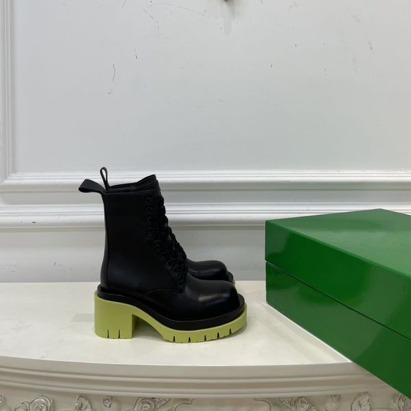 2021 flash trend pink sole bottega boot fashion luxury tire leathaer booties women platform chunky shoes lady knight high-boot designer size, Black
2021 flash trend pink sole bottega boot fashion luxury tire leathaer booties women platform chunky shoes lady knight high-boot designer size, Black