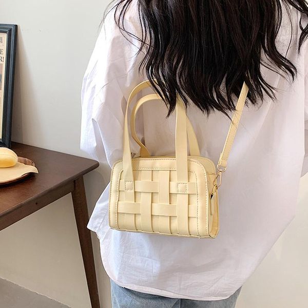 evening bags women's crossbody messenger bag shopper bolsas solid leather knitting soft korean summer shoulder for women female handbag
evening bags women's crossbody messenger bag shopper bolsas solid leather knitting soft korean summer shoulder for women female handbag