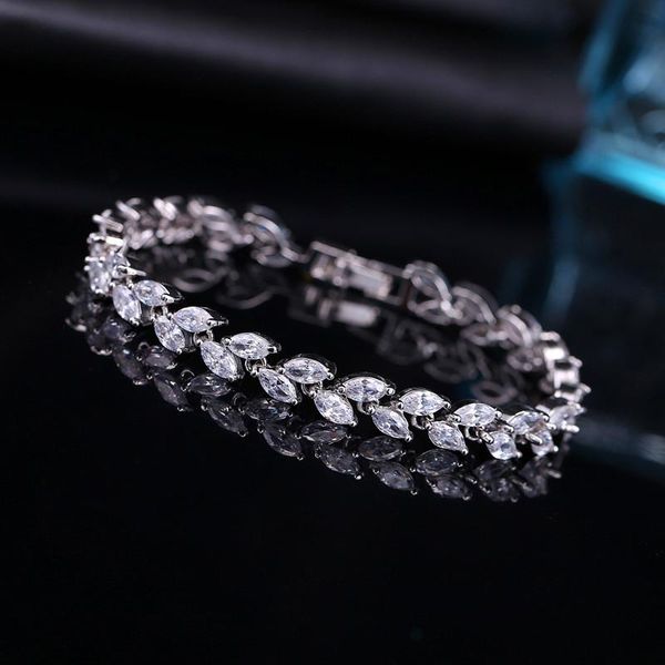 charm bracelets 2021 white/blue/red zircon bracelet cute 18kt gold filled jewelry vintage wedding leaf for women, Golden;silver
charm bracelets 2021 white/blue/red zircon bracelet cute 18kt gold filled jewelry vintage wedding leaf for women, Golden;silver
