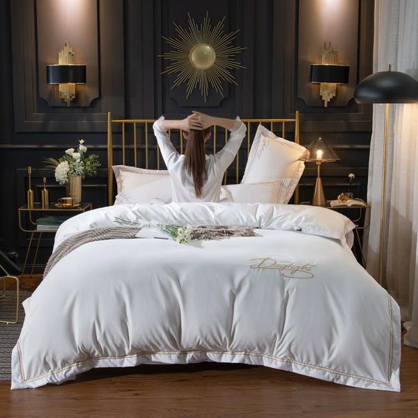 bedding sets modern minimalist style set duvet cover thick comfortable 4pcs soft fabrics household sheet covers pillowcases no fading
bedding sets modern minimalist style set duvet cover thick comfortable 4pcs soft fabrics household sheet covers pillowcases no fading