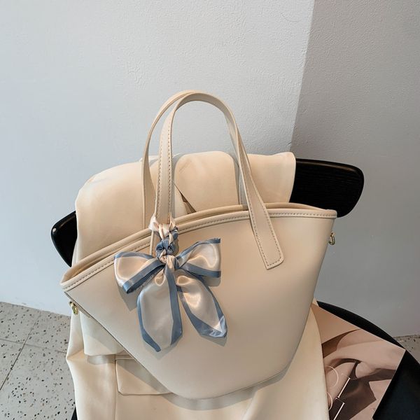 handbag solid color foreign style silk scarf bucket bag women's summer high-capacity 2021 fashion single shoulder messenger
handbag solid color foreign style silk scarf bucket bag women's summer high-capacity 2021 fashion single shoulder messenger