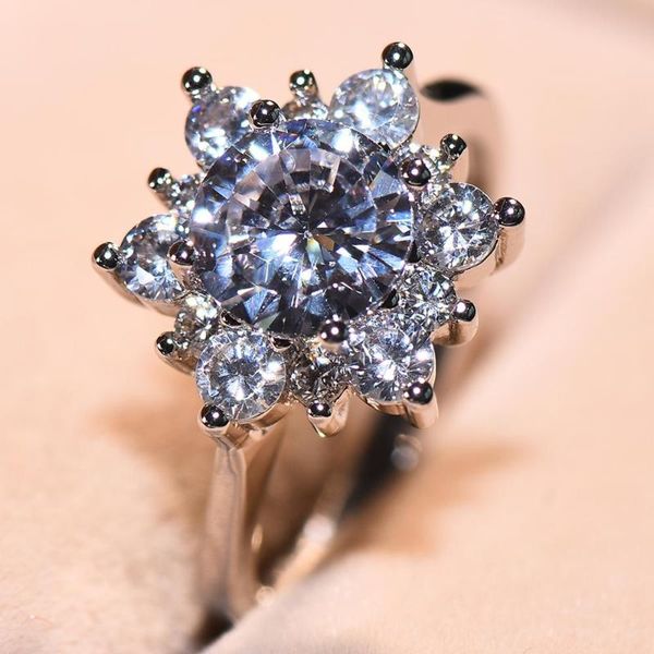 luxury female white round crystal ring rose gold silver color wedding rings for women charm bride snowflake christmas gift, Slivery;golden
luxury female white round crystal ring rose gold silver color wedding rings for women charm bride snowflake christmas gift, Slivery;golden