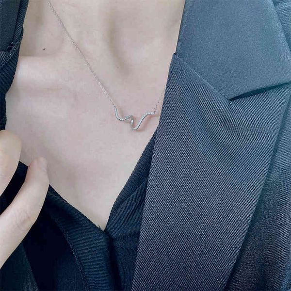 pure silver s925 wave necklace simple temperament, tiktok wind chain lock live broadcast
pure silver s925 wave necklace simple temperament, tiktok wind chain lock live broadcast