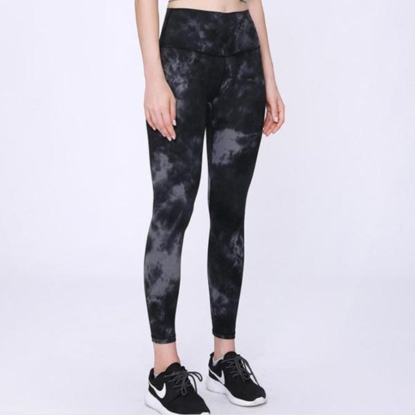yoga pants women's high-waisted buttocks nude feeling outer wear running fitness pants quick-drying thin section tight-fitting, White;red
yoga pants women's high-waisted buttocks nude feeling outer wear running fitness pants quick-drying thin section tight-fitting, White;red