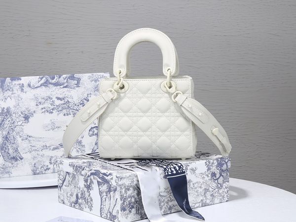 ladies purses handbags designer bridesmaid clutch wedding hand bag purse evening women clutches valentine luxurys bags
ladies purses handbags designer bridesmaid clutch wedding hand bag purse evening women clutches valentine luxurys bags