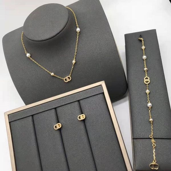 special offer designer jewelry onlinein 2021, pearl clavicle chain necklace fashion brass bracelet earrings 925 silver needle earrings for w
special offer designer jewelry onlinein 2021, pearl clavicle chain necklace fashion brass bracelet earrings 925 silver needle earrings for w