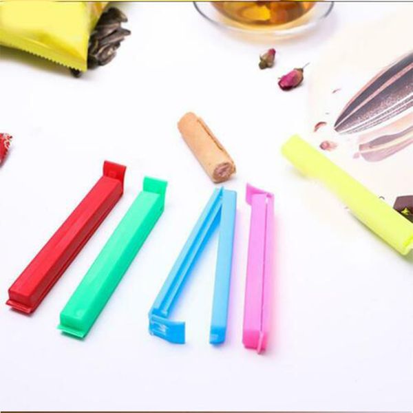 10pcs food bag storage clips er sealing mixed colours portable snack seal sealing bag clips sealer clamp plastic moistureproof clip
10pcs food bag storage clips er sealing mixed colours portable snack seal sealing bag clips sealer clamp plastic moistureproof clip
