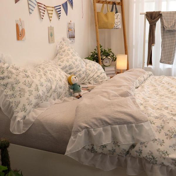 bedding sets ins korean lace small broken flower three piece set pure cotton pastoral bed sheet quilt cover 1.8m four
bedding sets ins korean lace small broken flower three piece set pure cotton pastoral bed sheet quilt cover 1.8m four