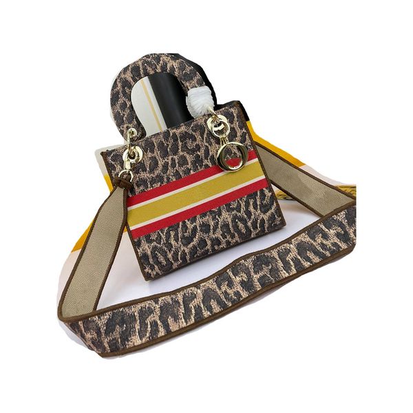 designer ladies totes handbag canvas chain cross-body over shoulder square luxury zipper modern classic style size 24-20-11cm 756411
designer ladies totes handbag canvas chain cross-body over shoulder square luxury zipper modern classic style size 24-20-11cm 756411