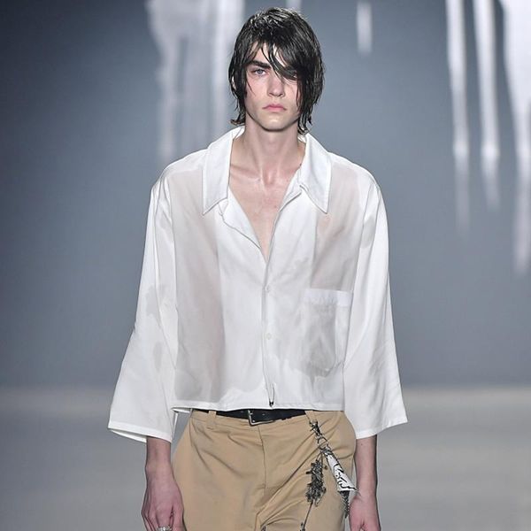 men's casual shirts 2021 summer european and american show 7 / 3 sleeve short personalized shirt non iron thin, White;black
men's casual shirts 2021 summer european and american show 7 / 3 sleeve short personalized shirt non iron thin, White;black