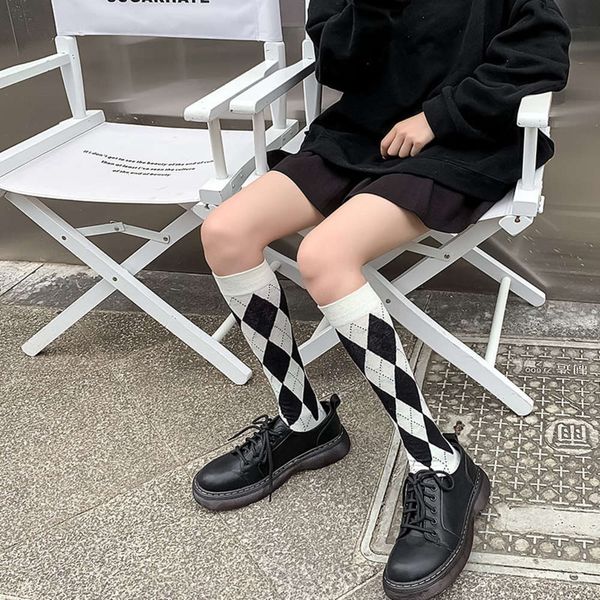 autumn and winter women's socks black white lattice stockings college style calf socks cotton high tube
autumn and winter women's socks black white lattice stockings college style calf socks cotton high tube