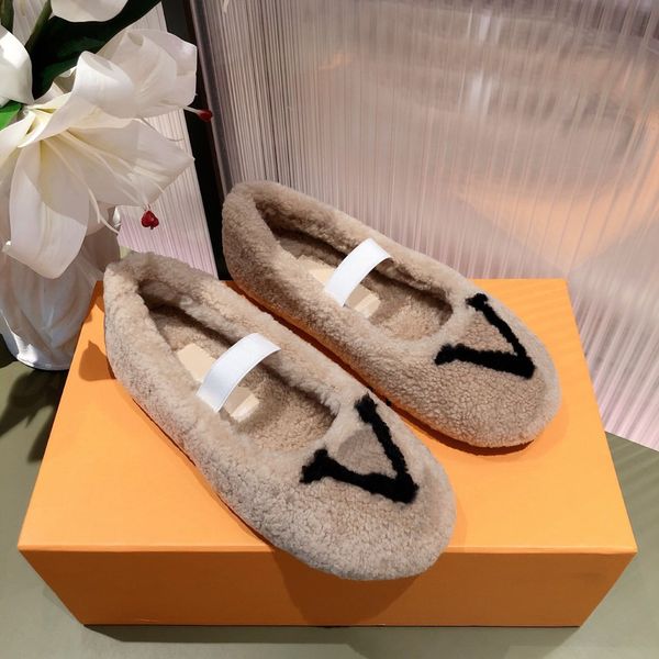 women's shoes fashion designer winter thick shallow mouth luxury flat casual lazy hairy slippers size 35-39, Red;white
women's shoes fashion designer winter thick shallow mouth luxury flat casual lazy hairy slippers size 35-39, Red;white