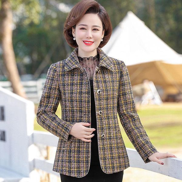 2021 new middle-aged women plaid jacket female fashion slim single-breasted outerwear casual plus size 4xl short coat x28, Black;brown
2021 new middle-aged women plaid jacket female fashion slim single-breasted outerwear casual plus size 4xl short coat x28, Black;brown