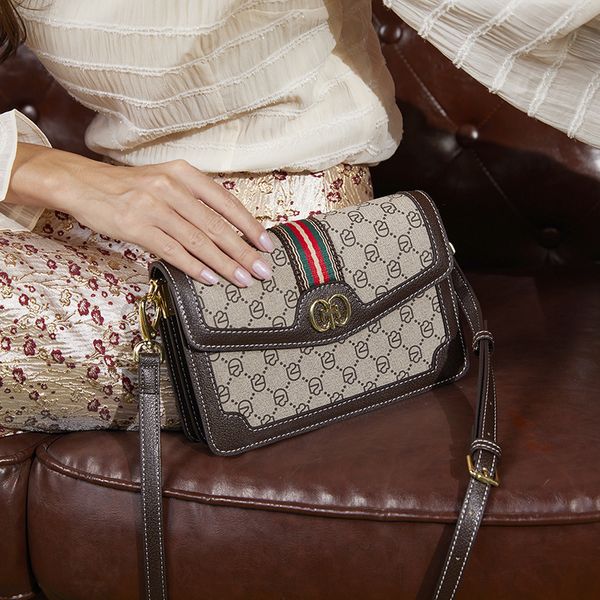 70% factory store 2021 summer fashion versatile foreign style single shoulder simple texture small square printed messenger bag
70% factory store 2021 summer fashion versatile foreign style single shoulder simple texture small square printed messenger bag