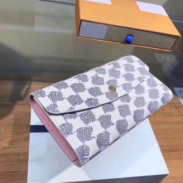 21ss wallet men and women's wallets letter printing lattice design purses classic card mezzanine good quality business normal purse3 co, Red;black
21ss wallet men and women's wallets letter printing lattice design purses classic card mezzanine good quality business normal purse3 co, Red;black