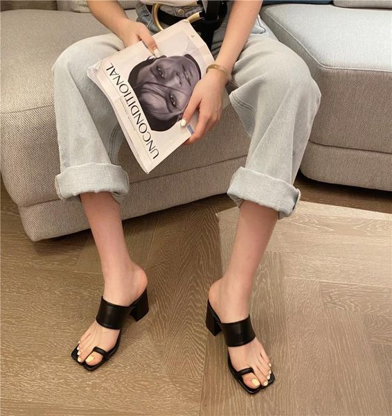 slippers 2021 fashion women summer narrow band flip flop low square heels slides elegant sandals shoes zapatillas muje ljb1461, Black
slippers 2021 fashion women summer narrow band flip flop low square heels slides elegant sandals shoes zapatillas muje ljb1461, Black