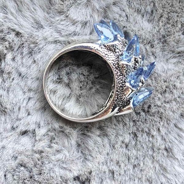 cluster rings punk ring women silver color jewelry trendy stone fashion beautiful zircon crystal wedding cute hand, Golden;silver
cluster rings punk ring women silver color jewelry trendy stone fashion beautiful zircon crystal wedding cute hand, Golden;silver