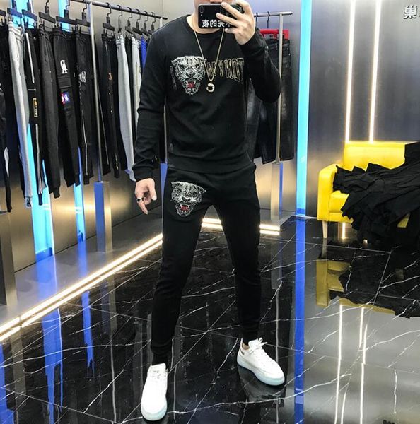 men's tracksuits 2021 fashion brand tracksuit 2 pieces winter diamond design casual man set, Gray
men's tracksuits 2021 fashion brand tracksuit 2 pieces winter diamond design casual man set, Gray