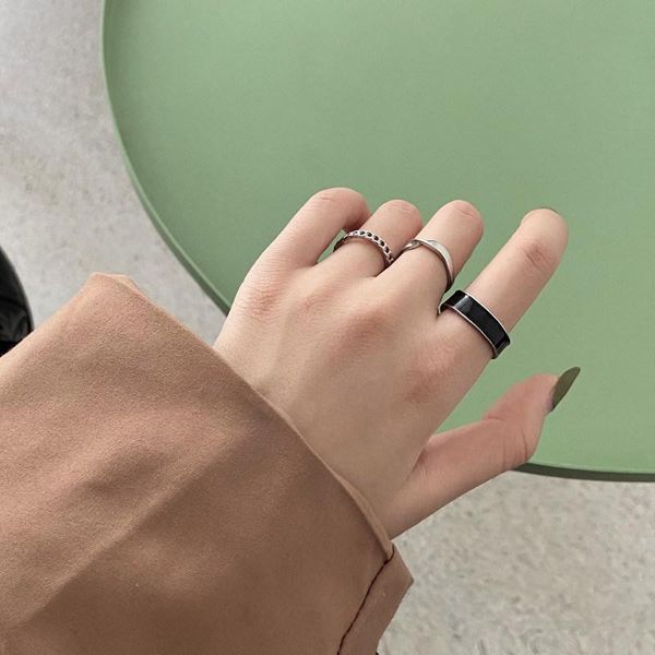 wedding rings south korea temperament 3 sets ring individual character to restore ancient ways black forefinger hollow out female, Slivery;golden
wedding rings south korea temperament 3 sets ring individual character to restore ancient ways black forefinger hollow out female, Slivery;golden
