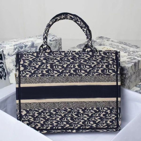 arrival fashion handbag women designer handbags luxury brand bag letter printed women`s tote bags
arrival fashion handbag women designer handbags luxury brand bag letter printed women`s tote bags