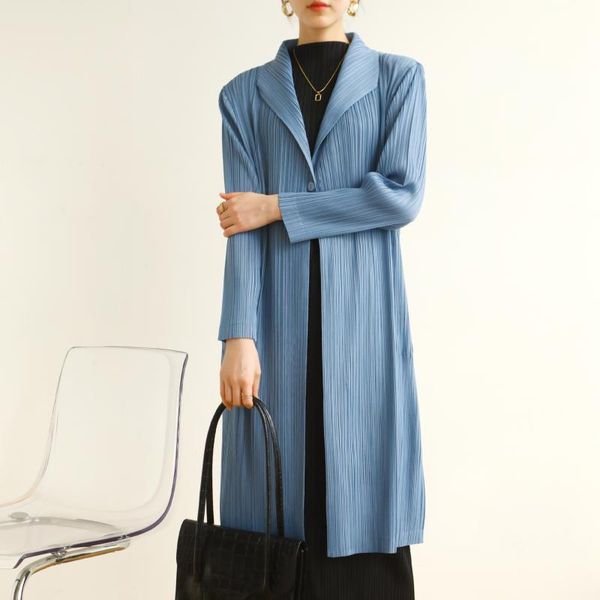 women's trench coats autumn 2021 miyake pleats coat for women fashion solid loose large size female one button long tide, Tan;black
women's trench coats autumn 2021 miyake pleats coat for women fashion solid loose large size female one button long tide, Tan;black